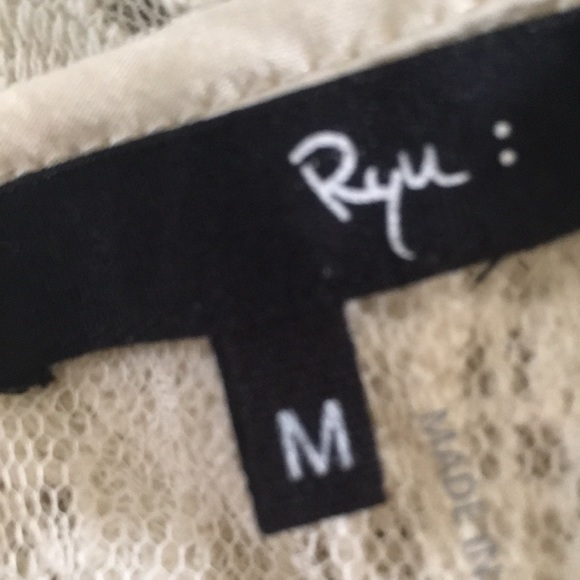 Lace and tool boho top - Picture 6 of 7